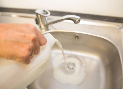 A new study, authored by researchers from The Ohio State University, used eye-tracking technology to determine whether consumer decisions to throw foodstuffs away was based on the date stamped on the container or the label phrasing. GettyImages/Henfaes