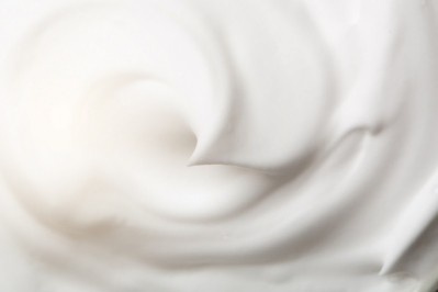 Upfield plans to ‘close the gap’ between conventional and plant-based cream and cheese. GettyImages/t_kimura