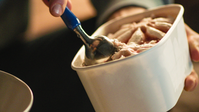 Sustainable paper-based packaging products for food producers 